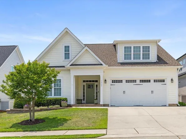1909 Morning Fog Dr, Fuquay Varina, NC 27526