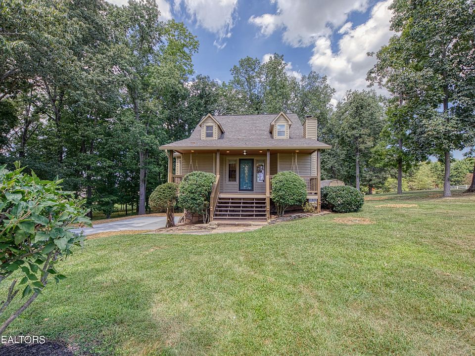 1st image of 1651 Forest Heights Cir
