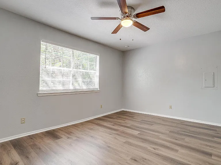 5201 Curzon Ave #5 — Photo 15
