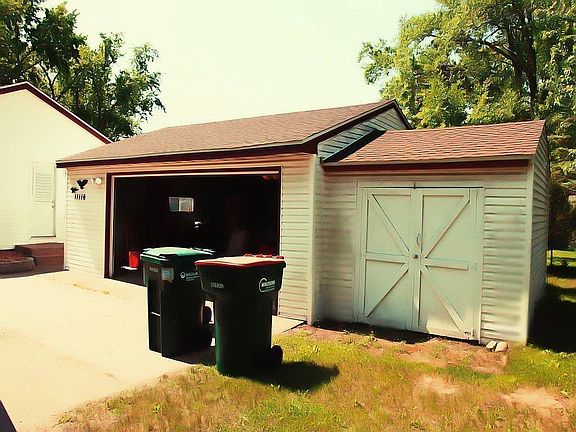 4th image of 11116 Terrace Rd NE