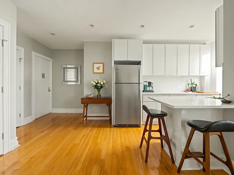 382 Eastern Pkwy #5F — Photo 3