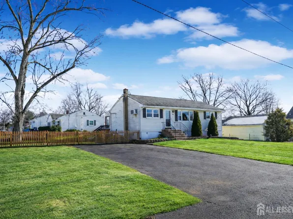 2401 Cooper St, Piscataway, NJ 08854