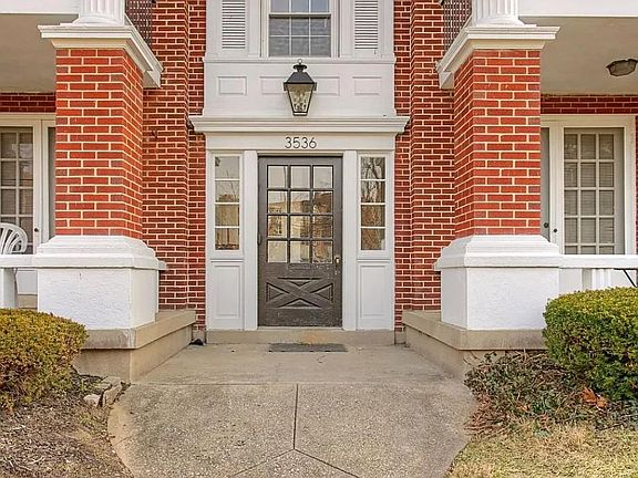 2nd image of 3536 Stettinius Ave #4