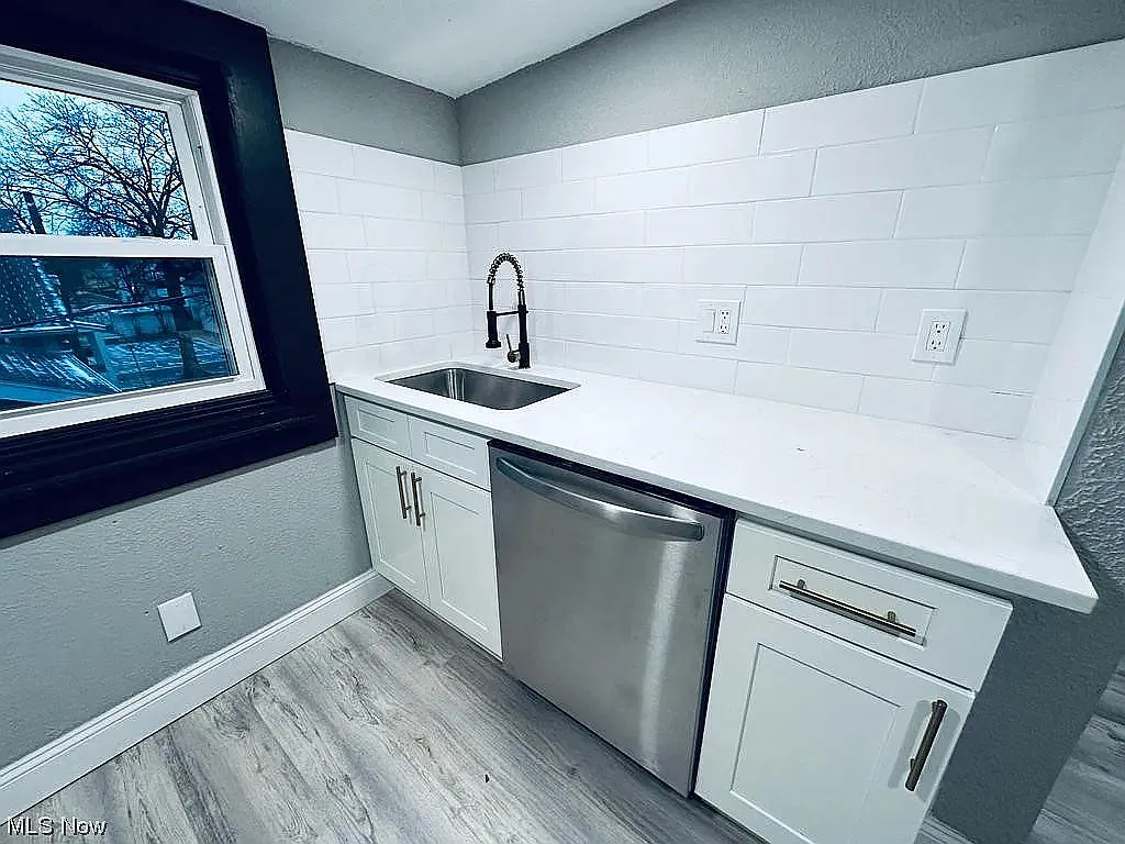 2 bed, 900 sqft, $900 — Photo 2