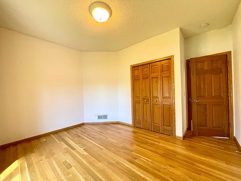 640 S Park Ct — Photo 20