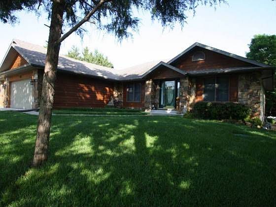 1st image of 200 Overton Dr