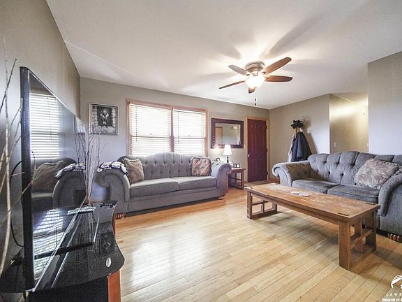 1606  Cedar St. Eudora, KS listing photo #3