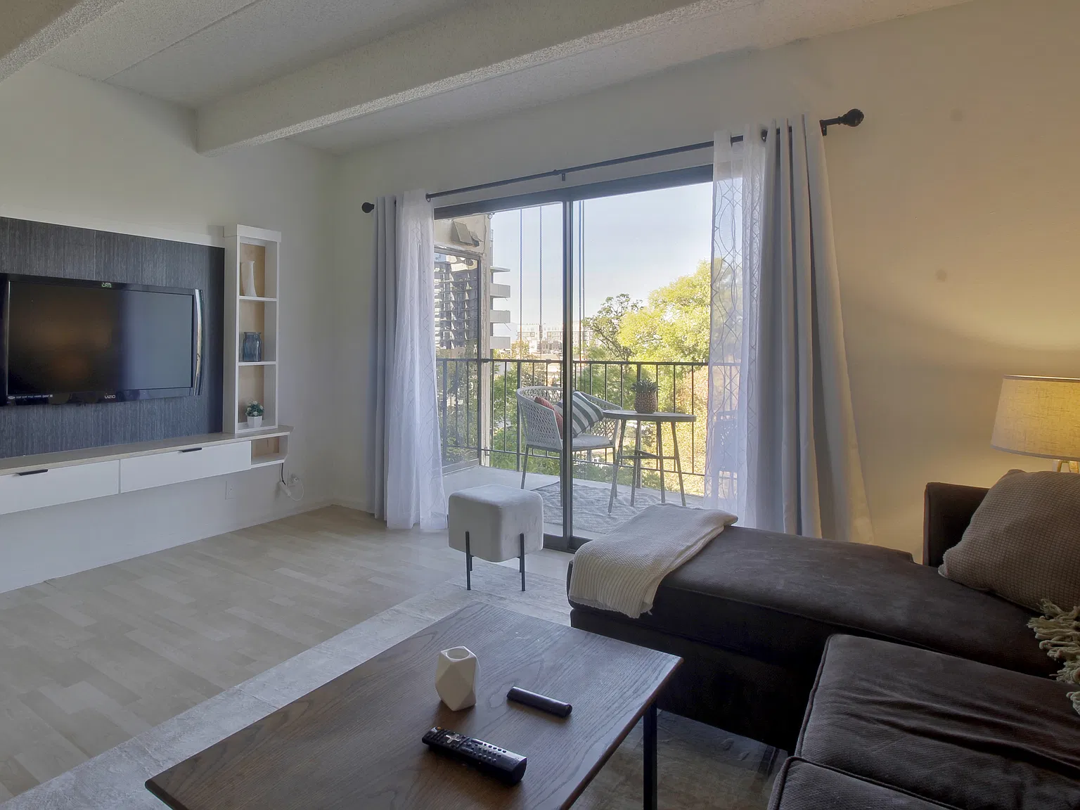 1 bed, 765 sqft, $2,500 — Photo 3