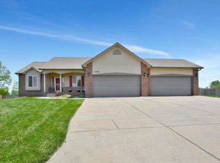 1206 N Oak St, Goddard, KS 67052