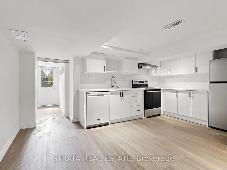 158 McRoberts Ave — Photo 6