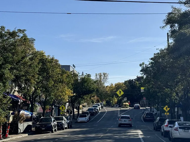 Street View of the Shops at Linden Hills