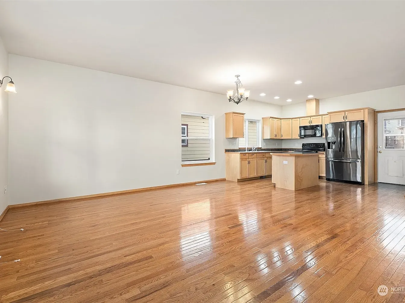 3 bed, 1522 sqft, $2,400 — Photo 4