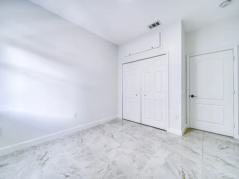 15950 SW 71st Ter — Photo 8
