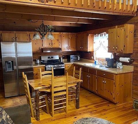 3rd image of 3 Yellowbird Ln