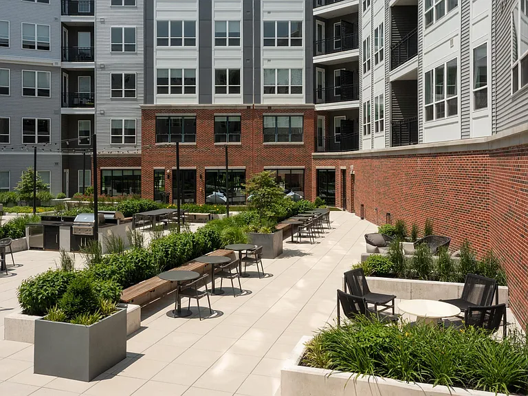 EDGE Apartments — Photo 37