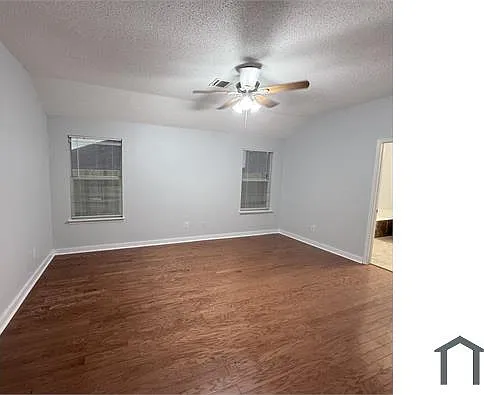 4 bed, 2000 sqft, $3,900 — Photo 4
