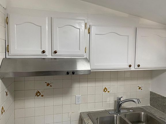 3rd image of 611 N Coronado St #2