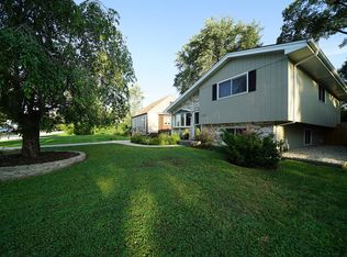106 E Red Oak Ave, Bensenville, IL 60106