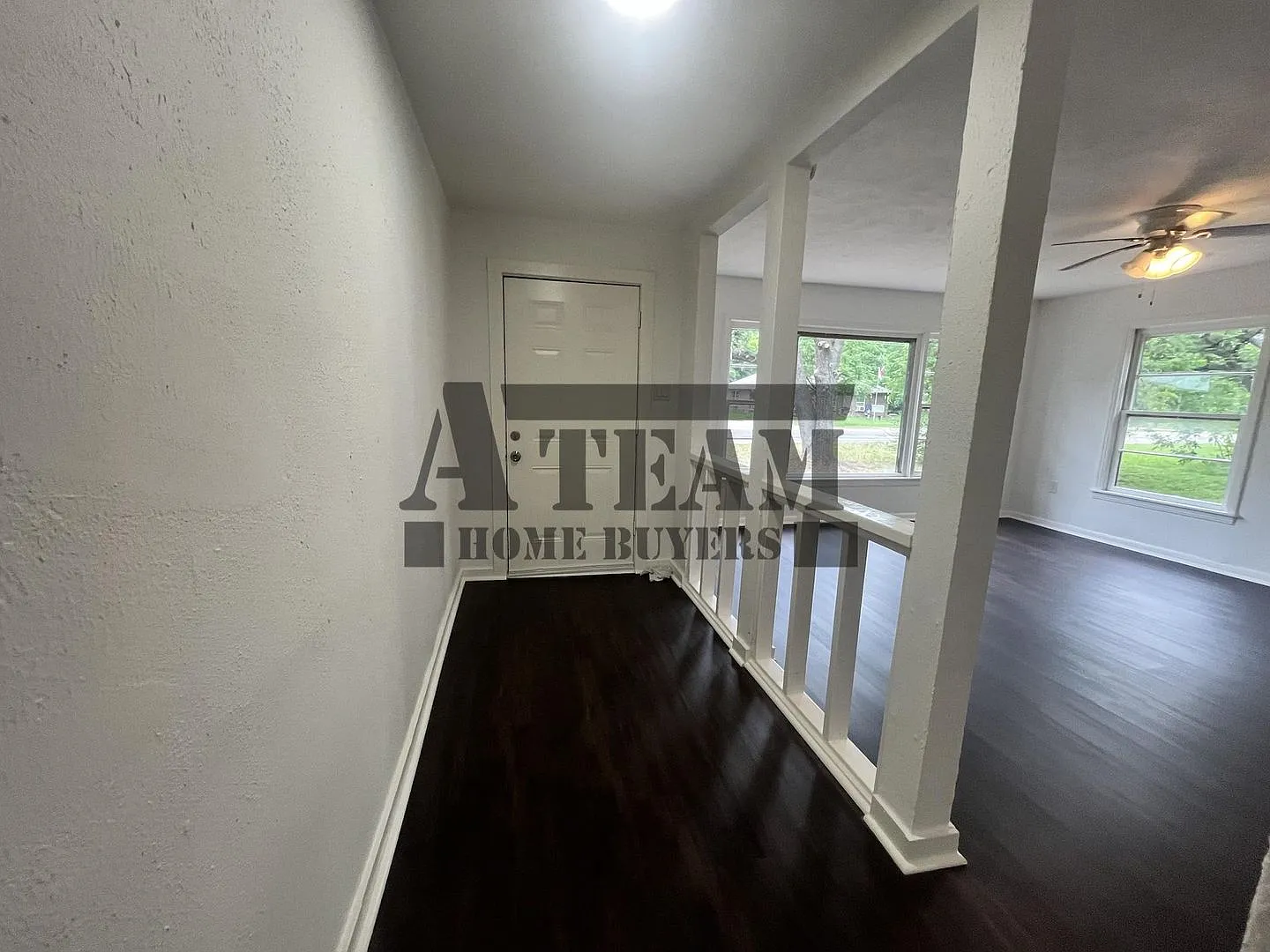 Fully Remodeled 3 Bedroom 2 Bathroom — Photo 3