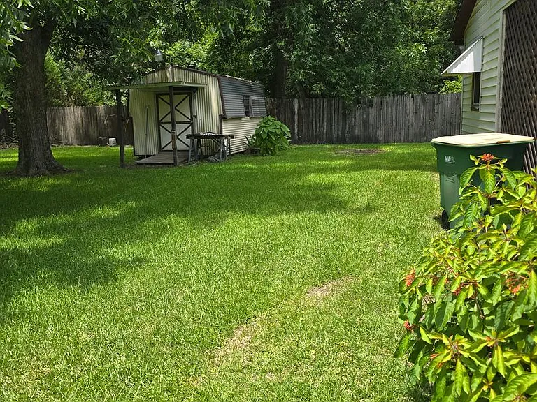 503 Sharon Park Dr — Photo 2