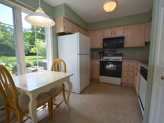 5th image of 8986 Woodbridge Dr #8986