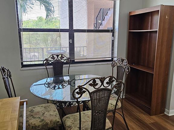 3rd image of 2981 N Nob Hill Road #201