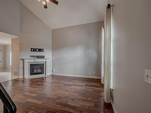 3rd image of 5251 S Newton Oak Cir