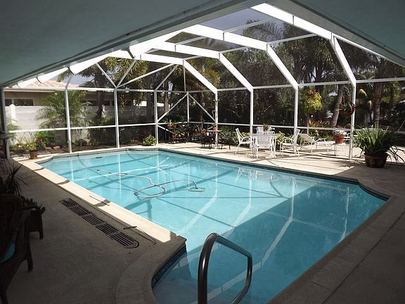 2nd image of 600 SE 11th St