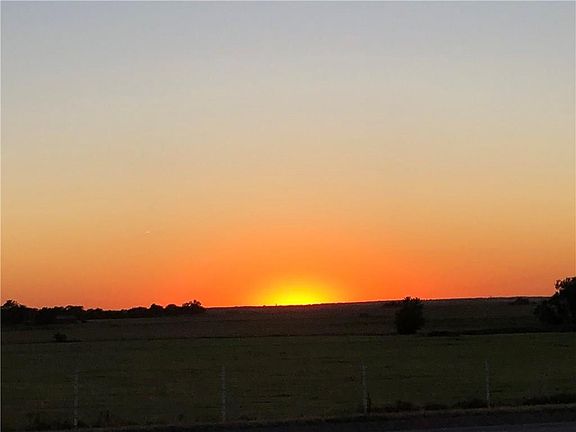 4th image of 2212 S Highway 81