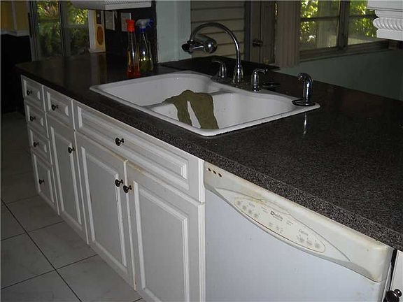 4th image of 4930 NW 48th Ave