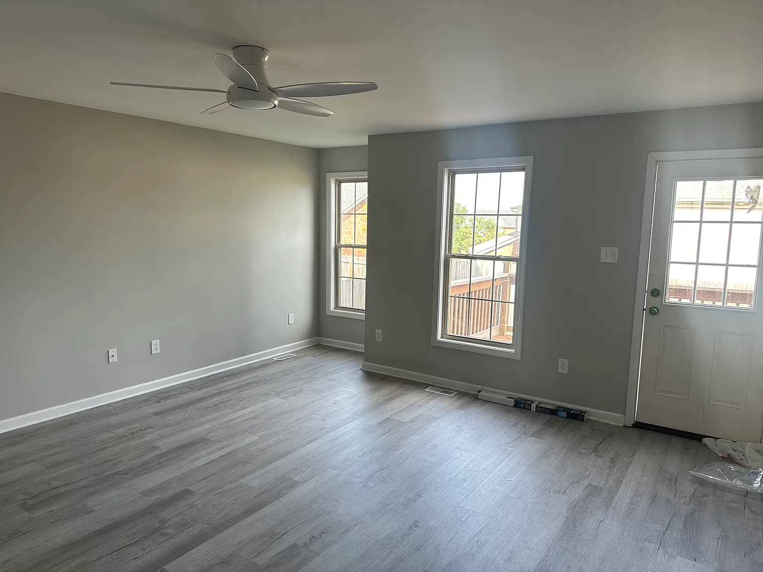 3 bed, 2.5 bath, 1634 sqft, $1,895 — Photo 3