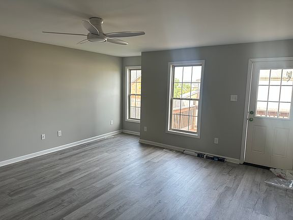 3rd image of 1063 Duval St