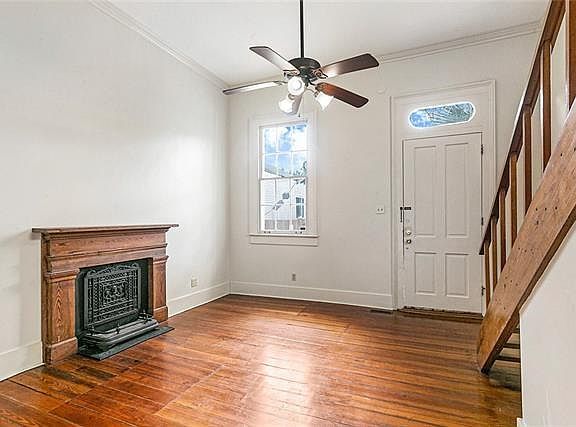 4th image of 2615 Chartres St