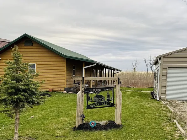 4875 Lake Shore Dr, Tekamah, NE 68061