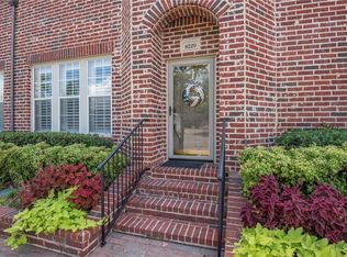 8220 Bridge St, North Richland Hills, TX 76180