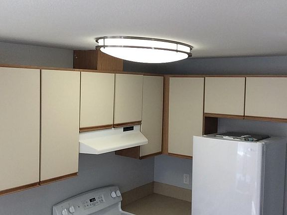 4th image of 601 E Denny Way #304