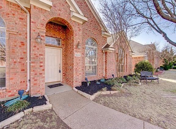 3rd image of 5029 Geranium Ct