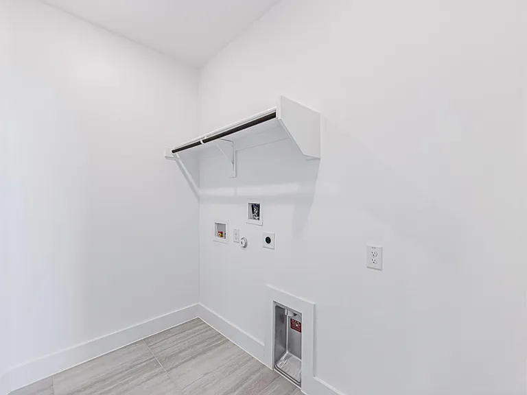 7129 Saginaw Blvd — Photo 11