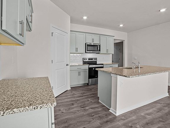5th image of 1412 Green Ridge Drive