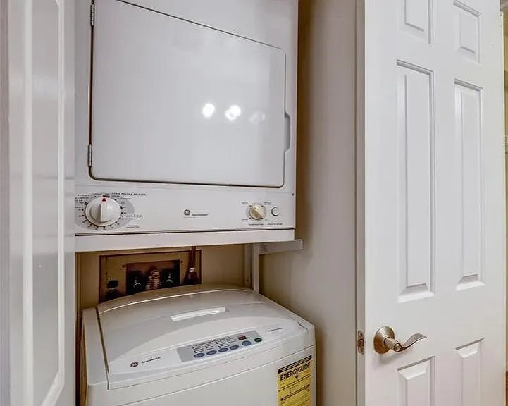 4801 Fairmont Ave #214 — Photo 5