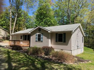 116 Smithview Dr, Greentown, PA 18426