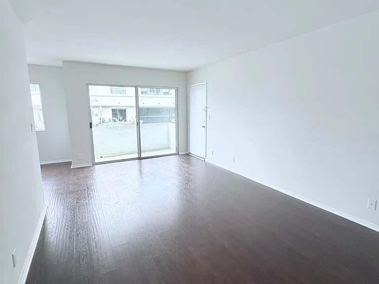 11520 Wyoming Ave #2 — Photo 4