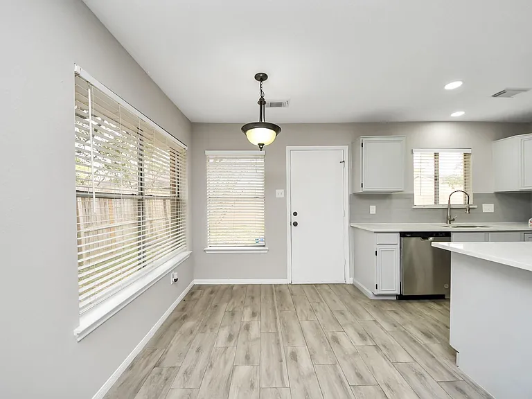 4915 Pecan Grove Dr — Photo 14