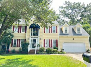 9512 Candor Oaks Dr, Raleigh, NC 27615