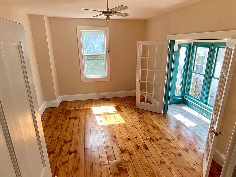 133 S 5th St — Photo 15