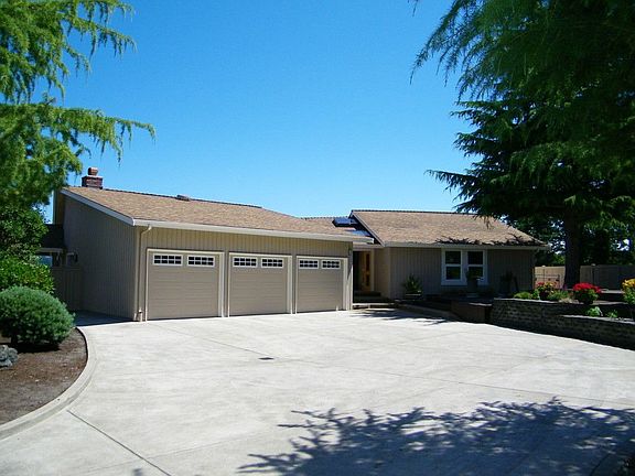 2nd image of 2613 Moorelands Dr NW