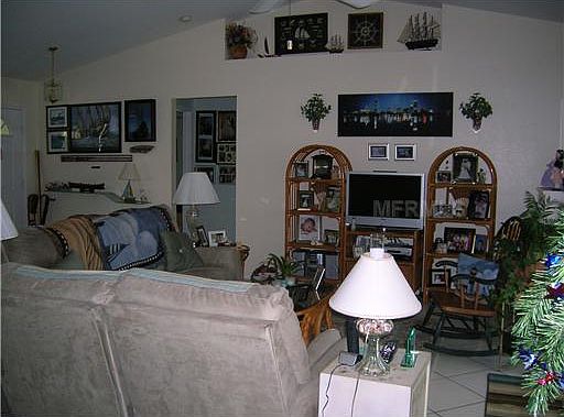 2nd image of 573 Rotonda Cir