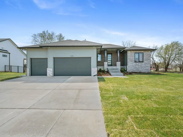 8445 W Mossy Stone St, Maize, KS 67101