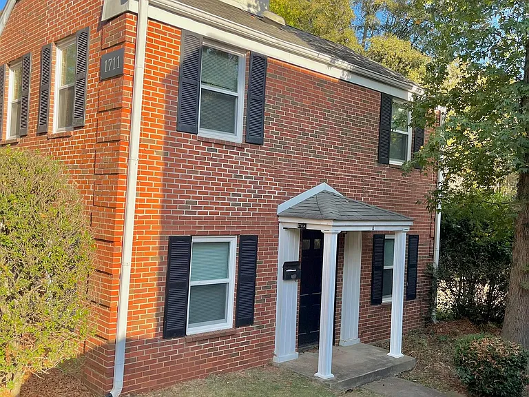 1711 Valley Ave #A — Photo 2