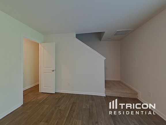 4th image of 314 Kingsford Dr